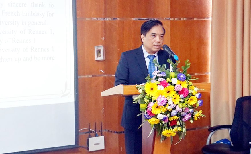PGS, TS Bùi Anh Tuấn - Hiệu trưởng trường Đại học Ngoại thương phát biểu tại buổi lễ